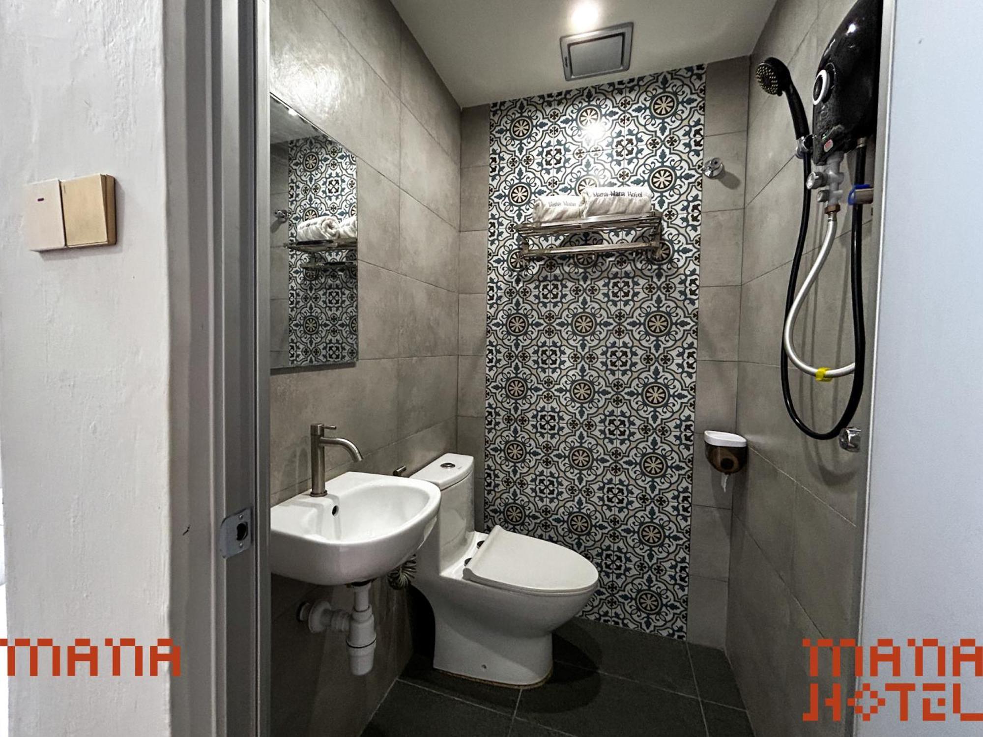 Mana Mana Hotel • Melaka • Экстерьер фото